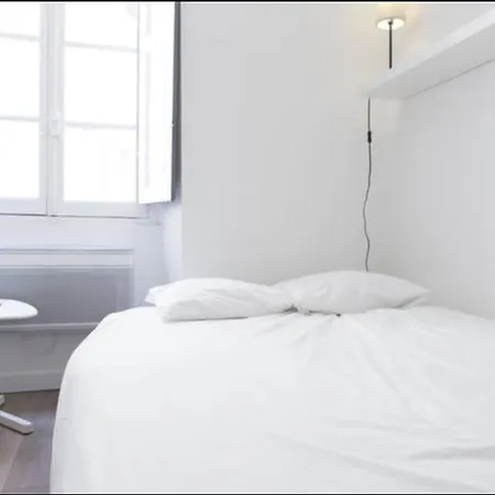 Quai Bourgeois Apartment